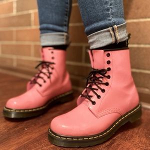 Lightly worn, bubblegum pink patent leather Doc Martens. Size 9!